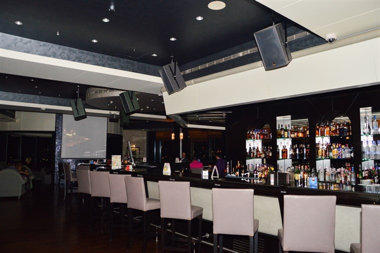 Jazz bar entertainment 
